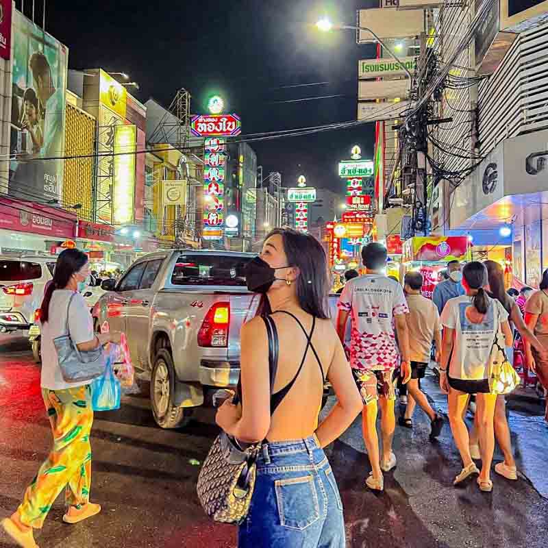 Du lịch Hà Nội ban đêm Khám phá thủ đô quyến rũ dưới những ánh đèn